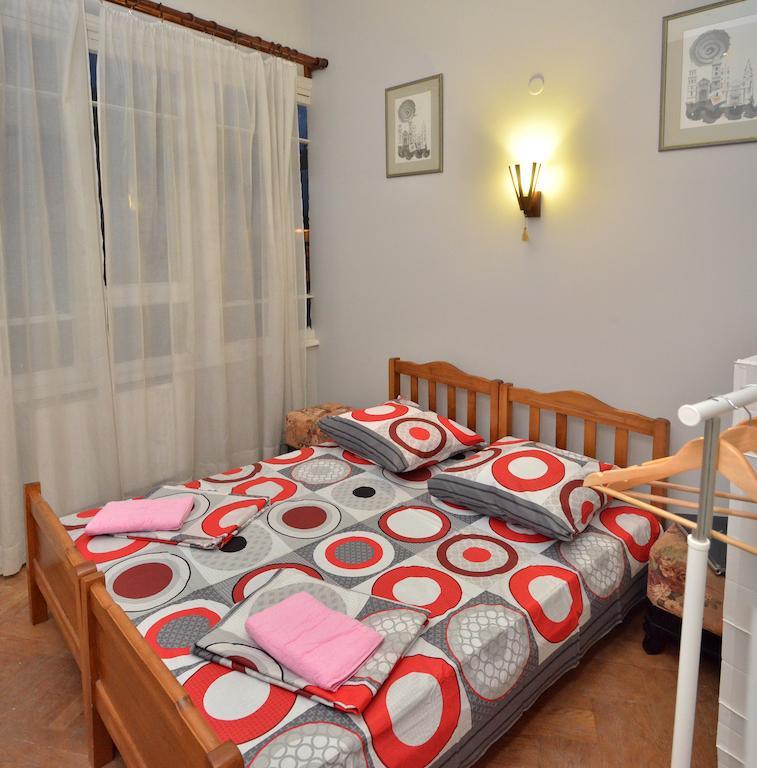 Griboedov Hostel & Suites 第比利斯 客房 照片