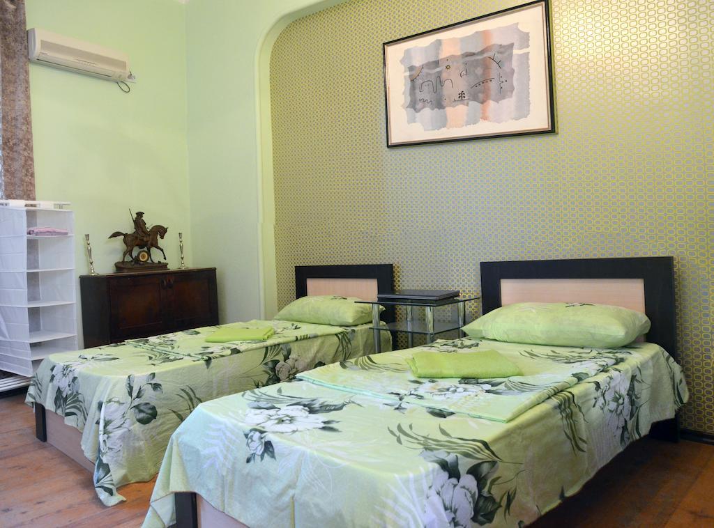 Griboedov Hostel & Suites 第比利斯 客房 照片