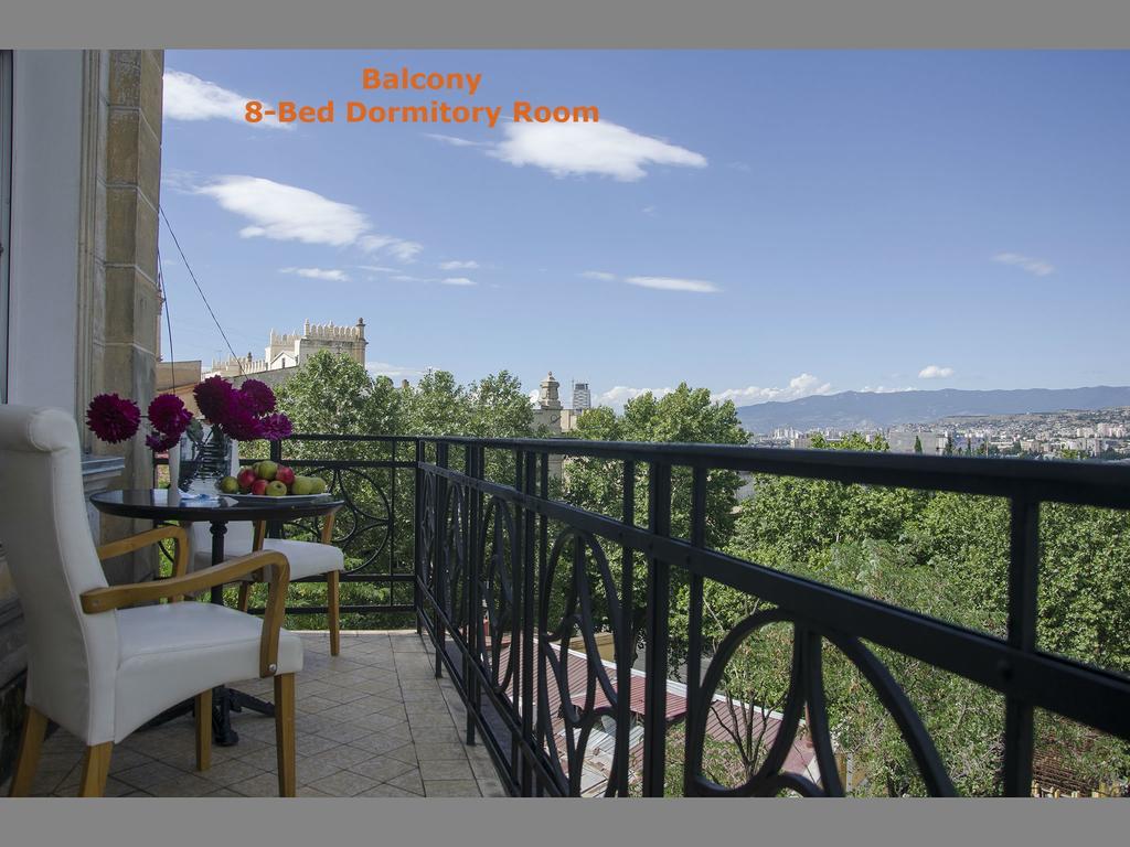 Griboedov Hostel & Suites 第比利斯 外观 照片