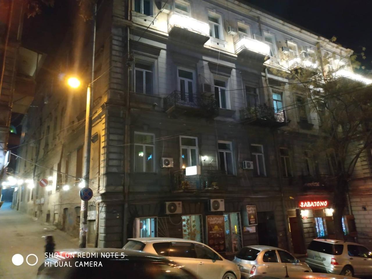 Griboedov Hostel & Suites 第比利斯 外观 照片