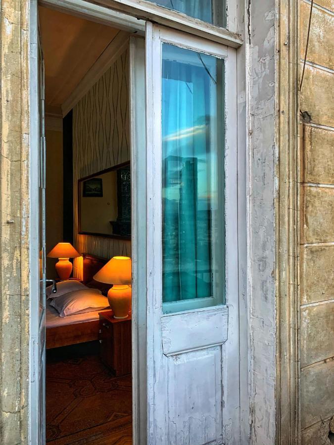 Griboedov Hostel & Suites 第比利斯 外观 照片