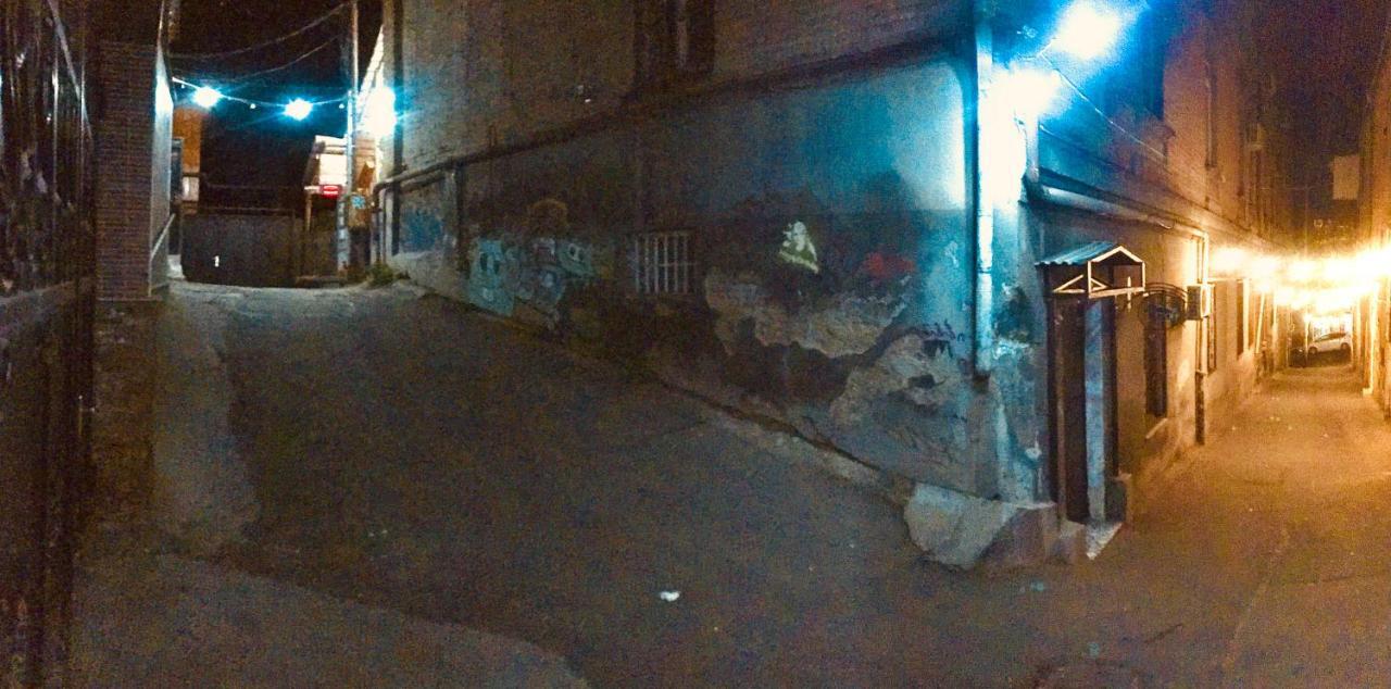 Griboedov Hostel & Suites 第比利斯 外观 照片